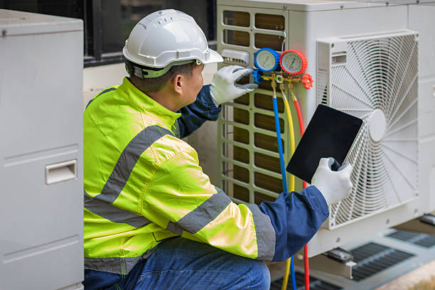 Professional Ac Installation technician working in Hunter, NY